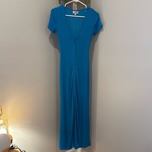 Shareen collection, Long, blue shortsleeve maxi dress
AUSTRALIAN SIZING